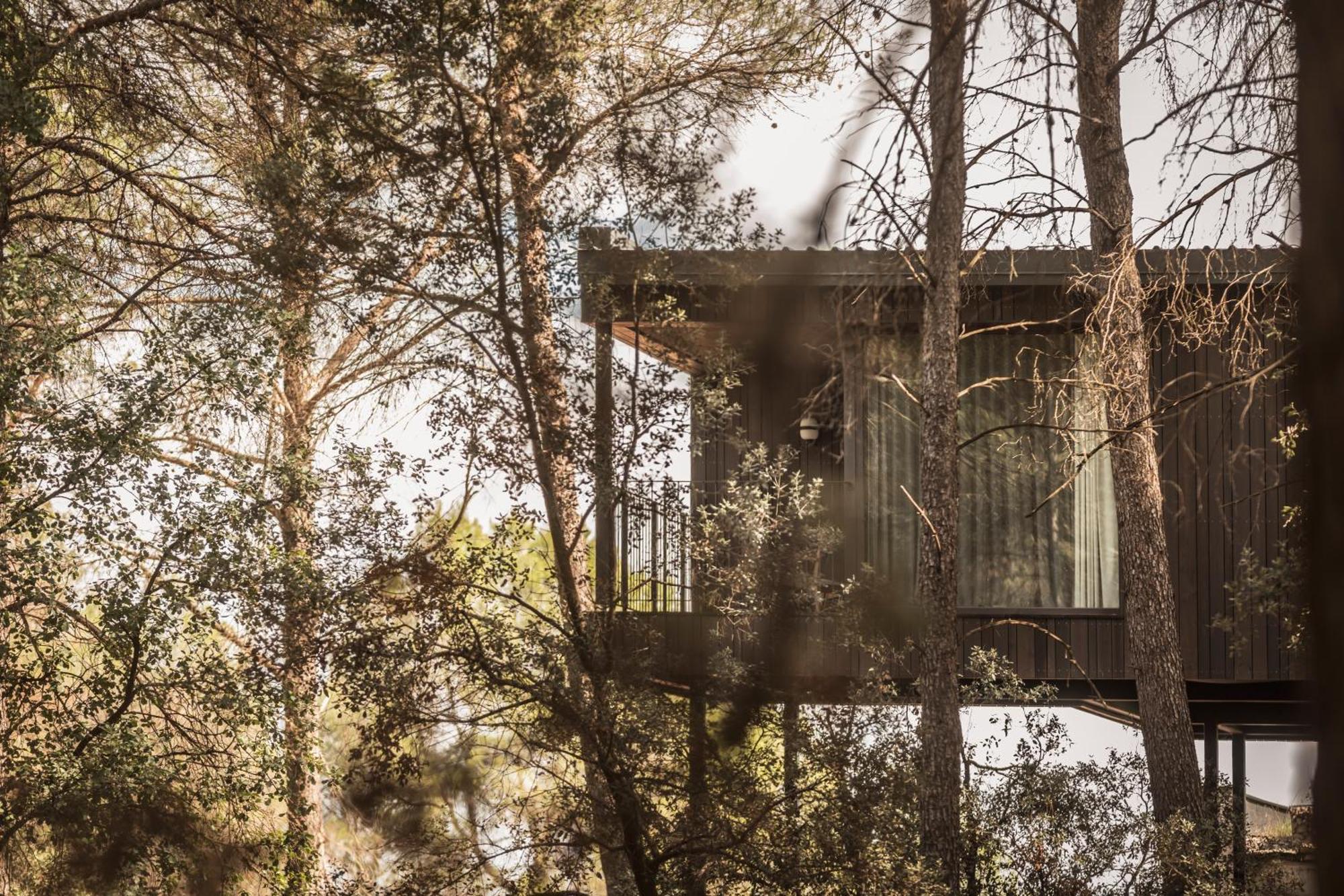 מנרסה Les Cabanes De L'Oller Del Mas מראה חיצוני תמונה